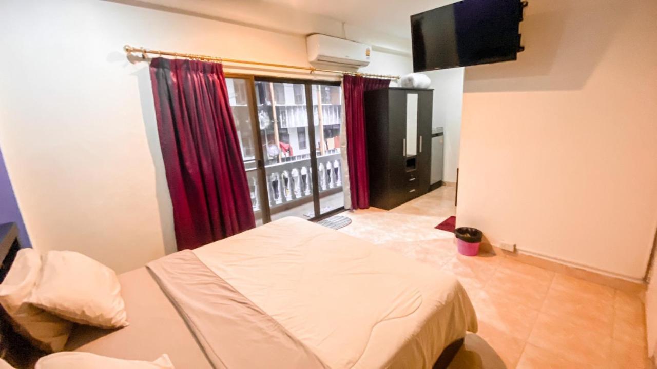 Retox Game On Hotel Pattaja Kültér fotó