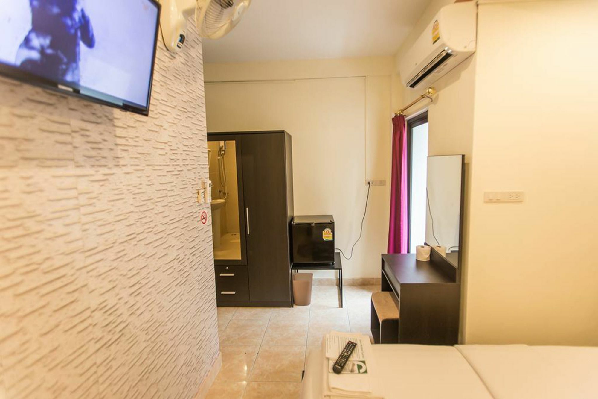 Retox Game On Hotel Pattaja Kültér fotó